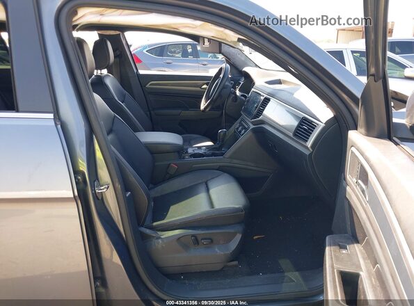 1V2EE2CA5LC228763 2020 VOLKSWAGEN ATLAS Gray Вид салону спереду