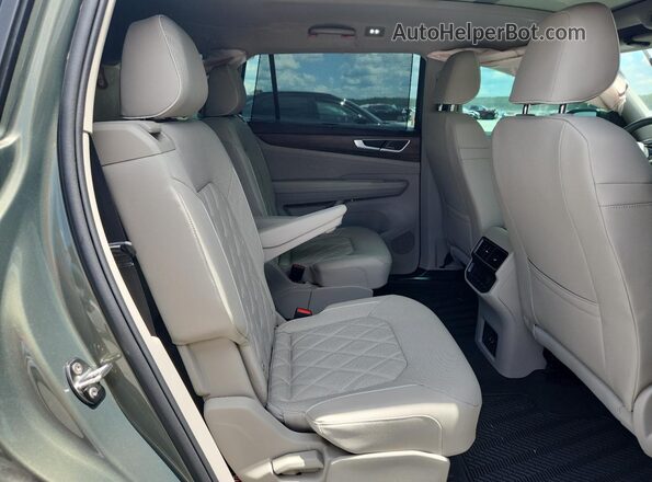 1V2FR2CA3SC556366 2025 VOLKSWAGEN ATLAS Green Rear interior view