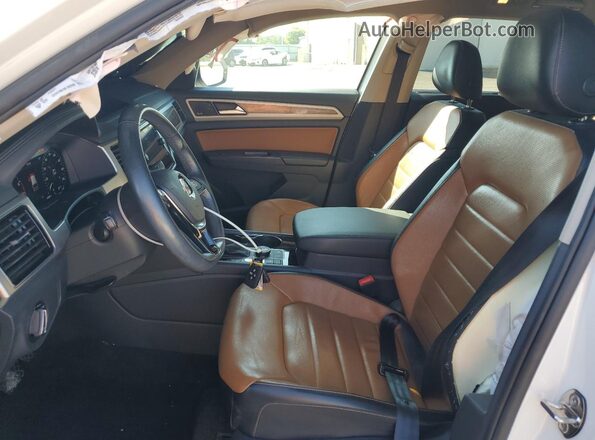 1V2NR2CA3JC568320 2018 VOLKSWAGEN ATLAS White 