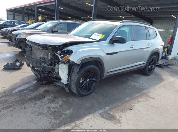 1V2SR2CA5PC543950 2023 VOLKSWAGEN ATLAS Silver Vista tres cuartos delantera izquierda