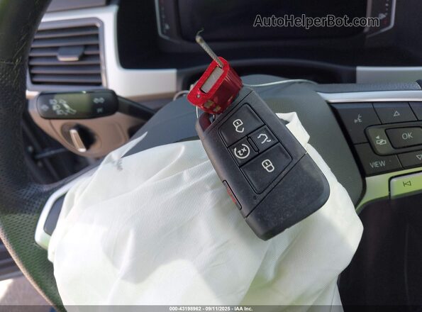 1V2SR2CA5PC543950 2023 VOLKSWAGEN ATLAS Silver Vista del salpicadero