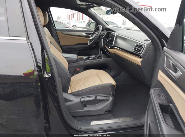 1V2WE2CA2RC226112 2024 VOLKSWAGEN ATLAS Black Widok wnętrza z przodu