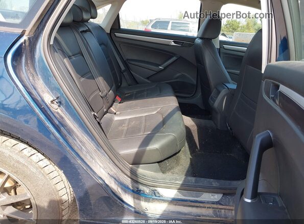 1VWAA7A30JC003268 2018 VOLKSWAGEN PASSAT Dark Blue 