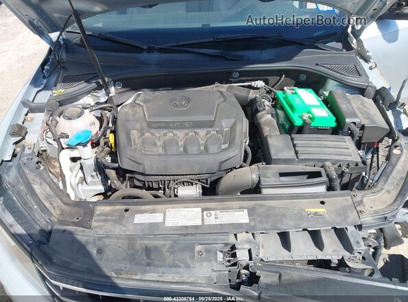1VWAA7A39JC026029 2018 VOLKSWAGEN PASSAT Silver 