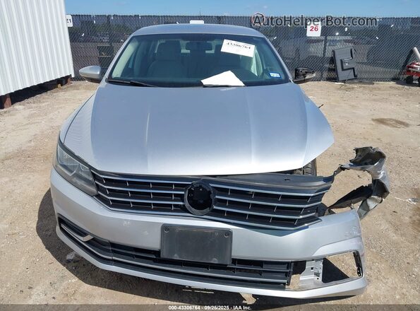 1VWAA7A39JC026029 2018 VOLKSWAGEN PASSAT Silver 