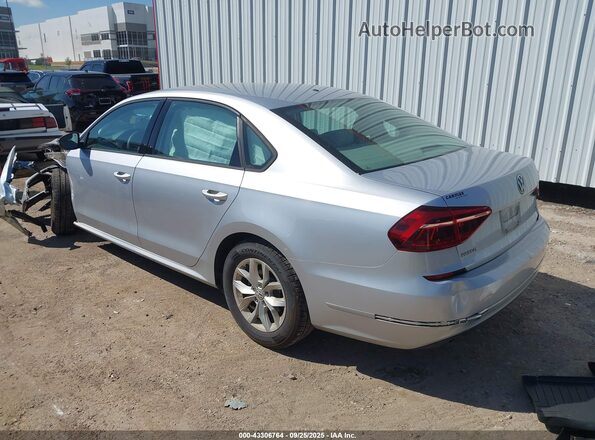 1VWAA7A39JC026029 2018 VOLKSWAGEN PASSAT Silver 
