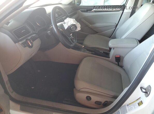 1VWBA7A30JC001282 2018 VOLKSWAGEN PASSAT Белый 