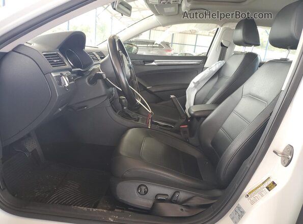 1VWBA7A34JC030641 2018 VOLKSWAGEN PASSAT White 