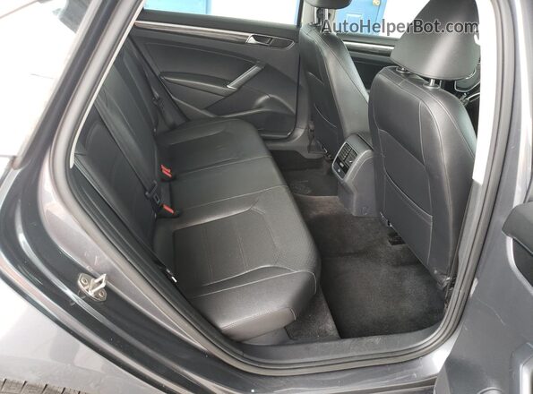 1VWBA7A39JC009638 2018 VOLKSWAGEN PASSAT Gray 