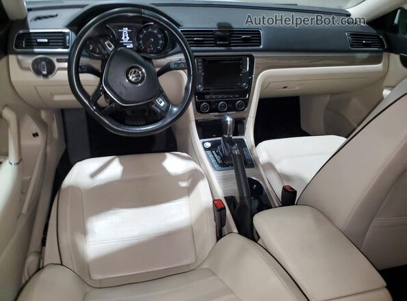 1VWBA7A39JC046141 2018 VOLKSWAGEN PASSAT Белый 