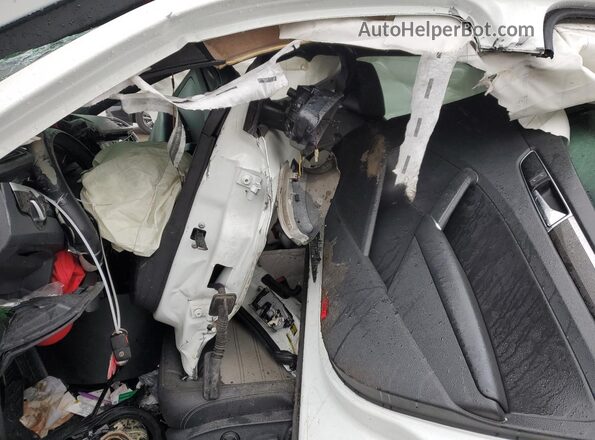 1VWJM7A33JC039902 2018 VOLKSWAGEN PASSAT White 