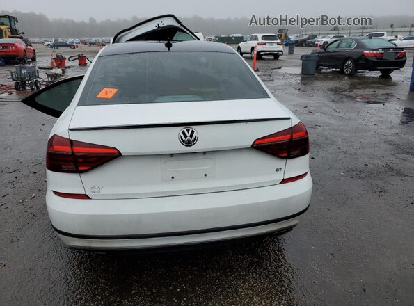 1VWJM7A33JC039902 2018 VOLKSWAGEN PASSAT White 