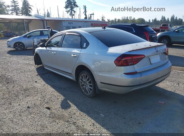 1VWJM7A36JC050327 2018 VOLKSWAGEN PASSAT Серебряный 