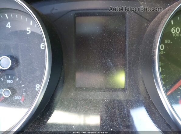 1VWJM7A36JC050327 2018 VOLKSWAGEN PASSAT Серебряный 