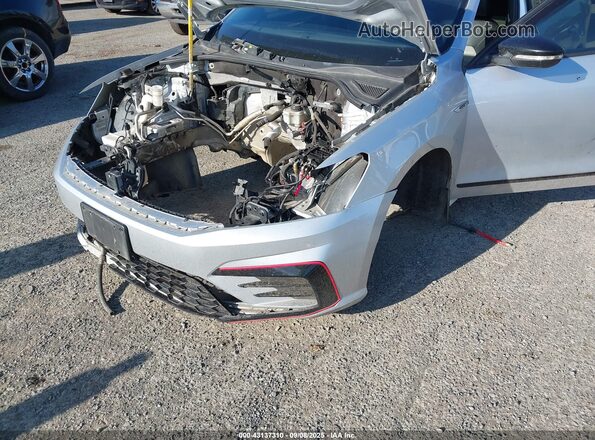 1VWJM7A36JC050327 2018 VOLKSWAGEN PASSAT Серебряный 
