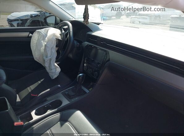 1VWSA7A30MC011301 2021 VOLKSWAGEN PASSAT Silver Вид салону спереду