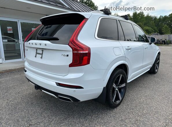 YV4A22PMXJ1205174 2018 VOLVO XC90 White 