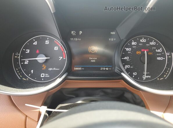 ZARFAECNXH7551976 2017 ALFA ROMEO GIULIA White 