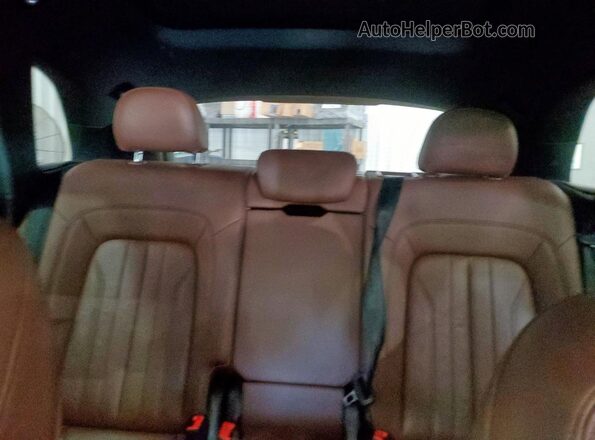 WA1BNAFY4J2102608 2018 AUDI Q5 Белый 