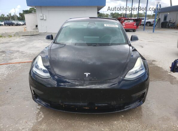 5YJ3E1EB2JF093993 2018 TESLA MODEL 3 Black 