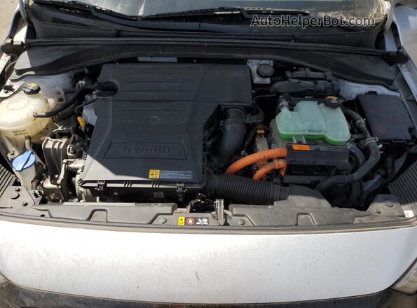 KMHC65LC8HU040079 2017 HYUNDAI IONIQ Silver 