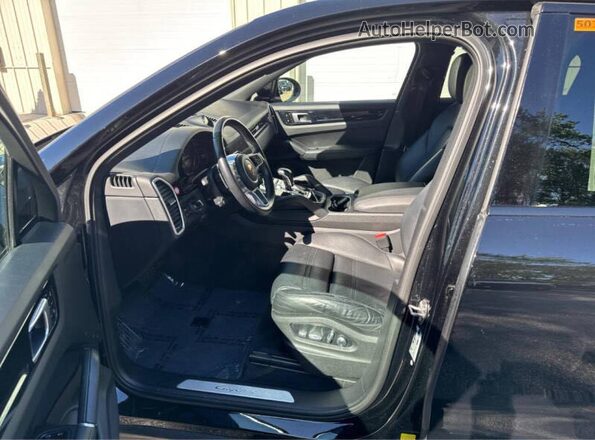 WP1BA2AYXLDA46646 2020 PORSCHE CAYENNE Черный Вид спереди