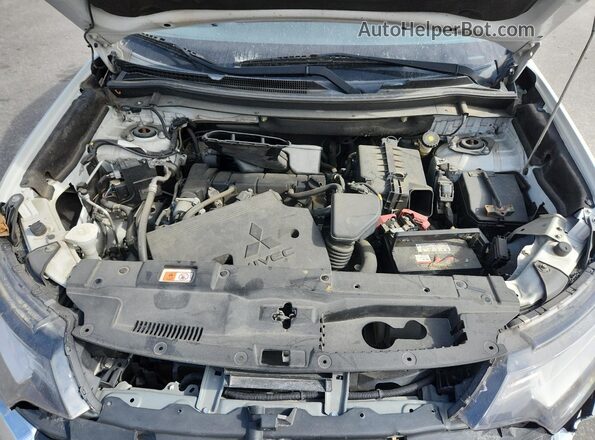 JA4AZ3A33LZ023819 2020 MITSUBISHI OUTLANDER White ძრავის განყოფილების ხედი