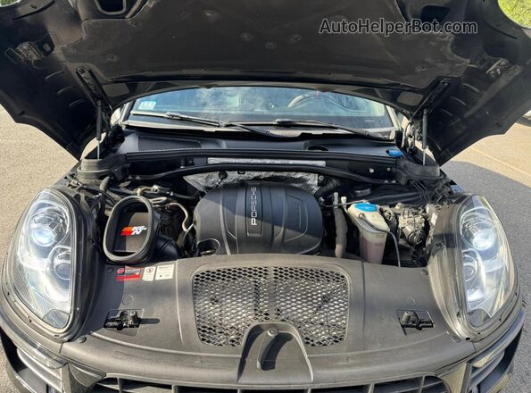 WP1AA2A59JLB03049 2018 PORSCHE MACAN Черный 