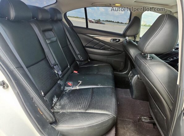 JN1EV7AR5JM436823 2018 INFINITI Q50 Белый 