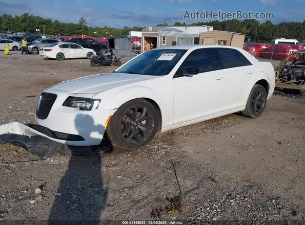 2C3CCAAG5NH139554 2022 CHRYSLER 300 White Առջևի ձախ երեք քառորդ տեսարան