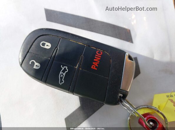 2C3CCAAG5NH139554 2022 CHRYSLER 300 White Առջևի վահանակի տեսք