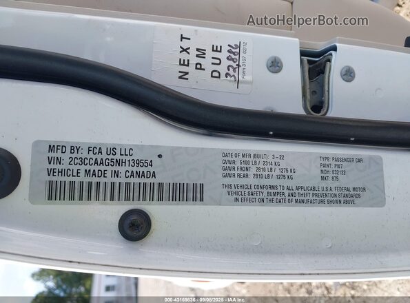 2C3CCAAG5NH139554 2022 CHRYSLER 300 White Շարժիչի բաժամունքի տեսք