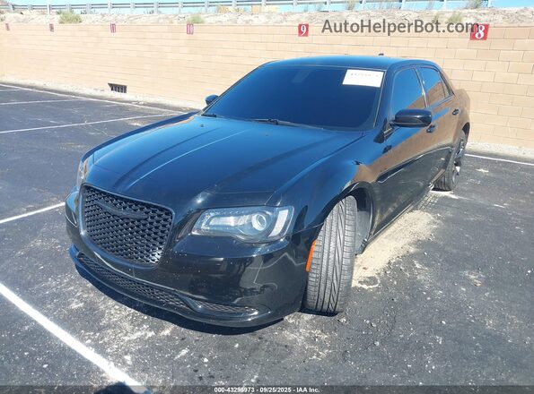 2C3CCAAGXMH617451 2021 CHRYSLER 300 Черный Передняя левая четверть