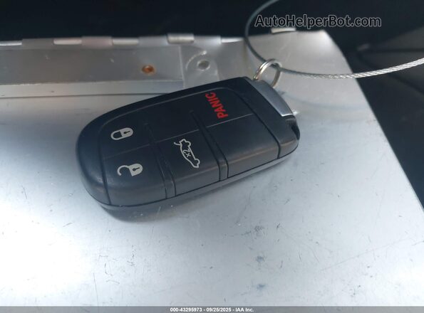 2C3CCAAGXMH617451 2021 CHRYSLER 300 Черный Вид панели приборов