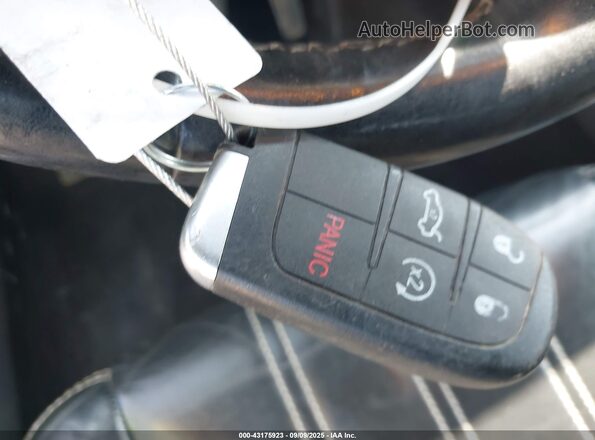 2C3CCABG0LH131406 2020 CHRYSLER 300 Silver წინა პანელის ხედი