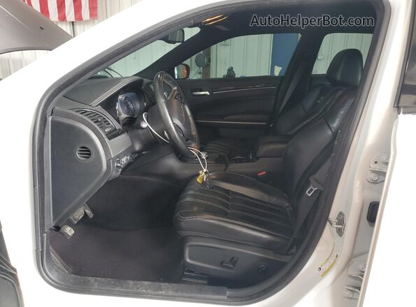 2C3CCABG1JH301382 2018 CHRYSLER 300 White 