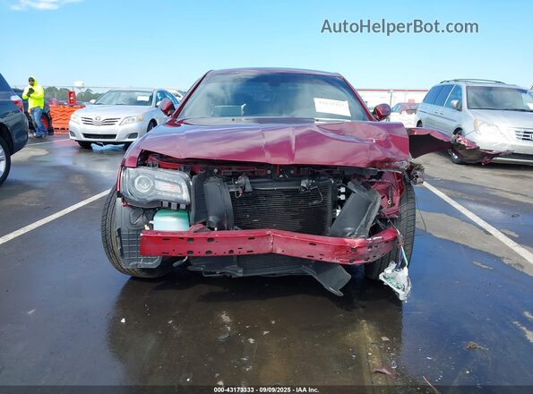 2C3CCABG4PH644535 2023 CHRYSLER 300 Бордовый Вид задней части салона