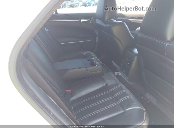 2C3CCABG8LH145764 2020 CHRYSLER 300 White Widok naklejki z numerem VIN