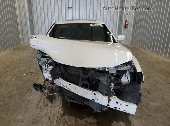 2C3CCABT5LH180663 2020 CHRYSLER 300 Белый 