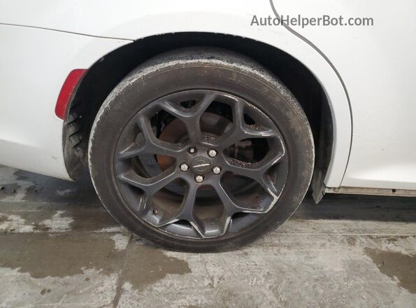 2C3CCABT5LH180663 2020 CHRYSLER 300 Белый 