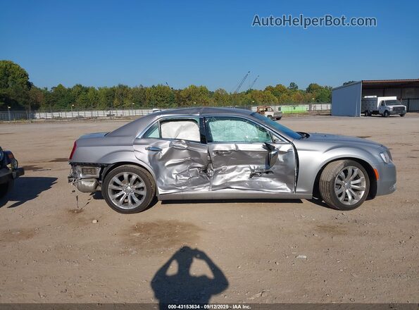 2C3CCAEG2JH140973 2018 CHRYSLER 300 Silver 