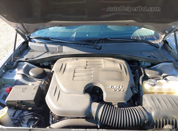 2C3CCAEG2JH140973 2018 CHRYSLER 300 Silver 