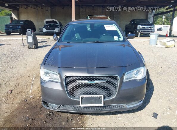2C3CCARG8HH512384 2017 CHRYSLER 300 Gray Vista del cuadro de instrumentos