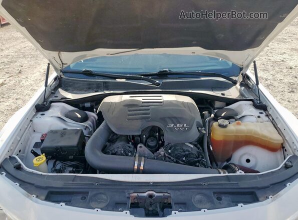 2C3CCARGXJH324701 2018 CHRYSLER 300 White 