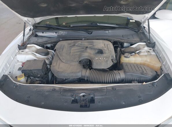 2C3CDXBG1LH116817 2020 DODGE CHARGER Белый Вид сзади