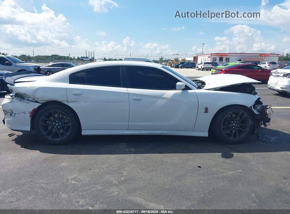 2C3CDXGJ8LH127205 2020 DODGE CHARGER White Widok wnętrza z tyłu