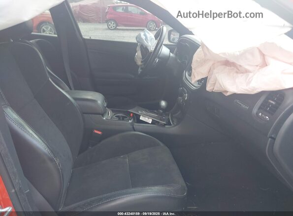 2C3CDXHG2LH176693 2020 DODGE CHARGER Orange Front interior view