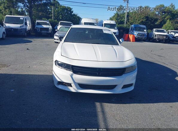 2C3CDXKG4NH190493 2022 DODGE CHARGER Белый Вид щитка приборов