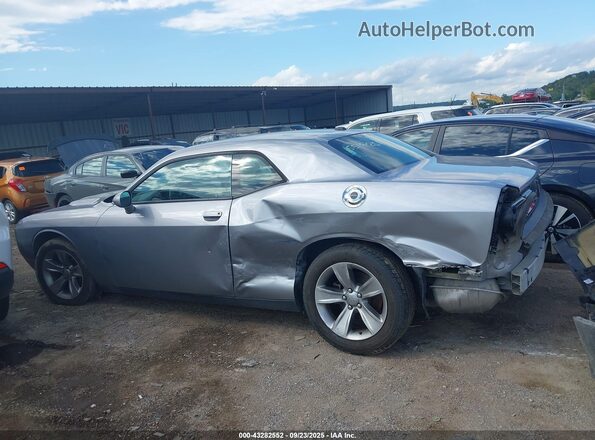 2C3CDZAG9GH284059 2016 DODGE CHALLENGER Silver Widok wnętrza z tyłu