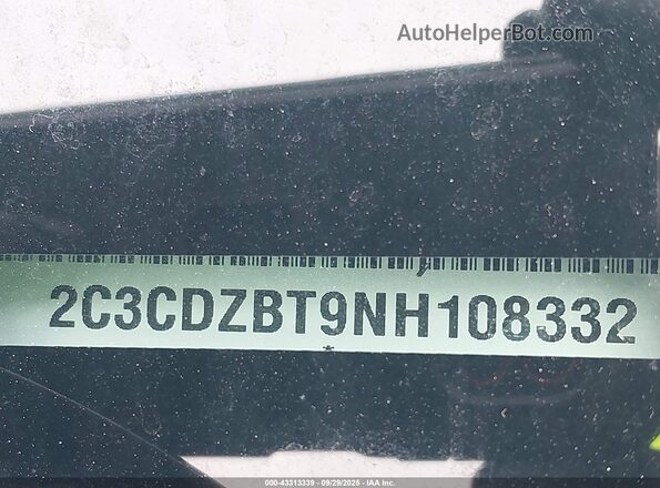 2C3CDZBT9NH108332 2022 DODGE CHALLENGER Gray Vista del compartimento del motor